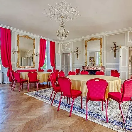Отель Vintage With Garden 3*