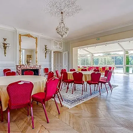 Vintage With Garden 3*