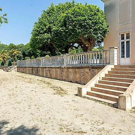 Отель Vintage With Garden 3*