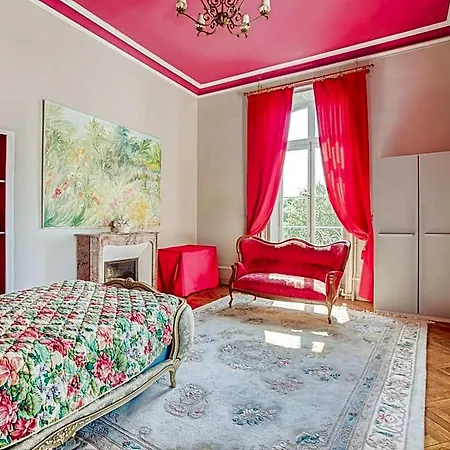 Vintage With Garden 3*